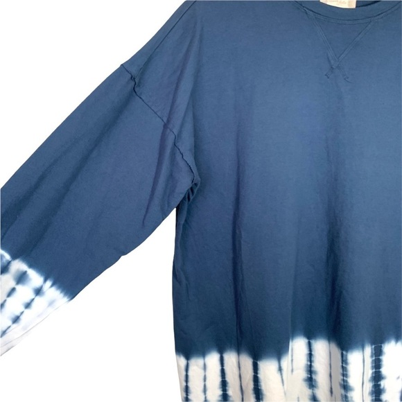 Altar’d State Long Sleeve Navy and Whites Tie Dye Long Sleeve Sweatshirt Dress - Picture 7 of 16